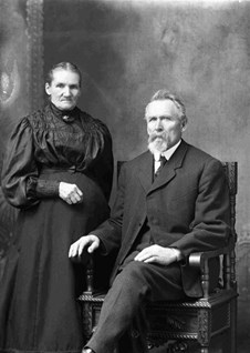 Portrait of Mr Silas Handford & Mrs Elizabeth Lewis Handford.